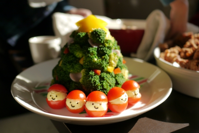 Zip ポテトサラダ じゃがいも クリスマスツリー デコレシピにキンプリ高橋海人さんが挑戦 冬子のおひまつぶし