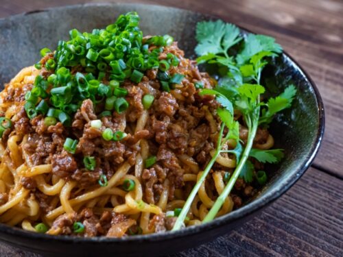 ラヴィット 汁なし担々麺の作り方 レトルトハンバーグで 10分２品レシピ 中華編 冬子のおひまつぶし