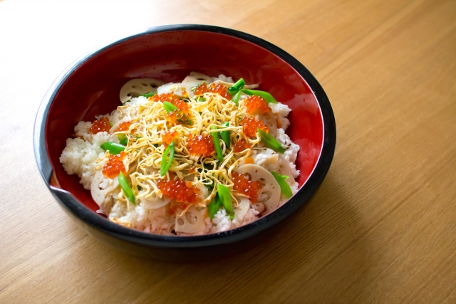 【鶏肉と根菜の具だくさん混ぜ寿司】神戸良子さんレシピ　