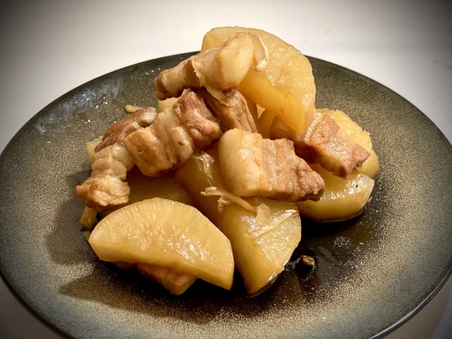 【焼き大根と豚バラの味噌煮】中山優馬さんレシピ