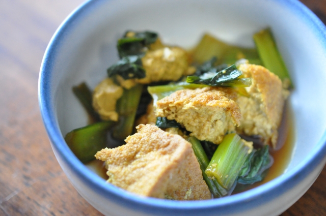 【小松菜とはんぺんの甘辛煮】河野雅子さんレシピ。みんなゴハンだよ